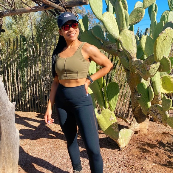 Meet your Posher, Alexandra - Picture 1 of 1